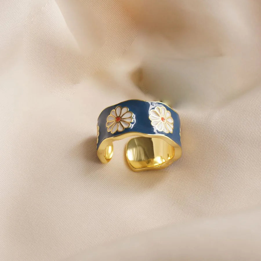 Boho Vintage Enamel Daisy Ring